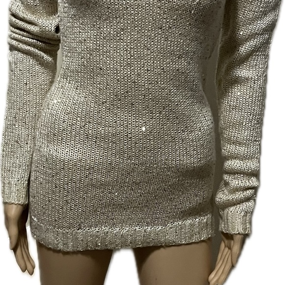 Woman’s size medium shirt bundle - Picture 3 of 8